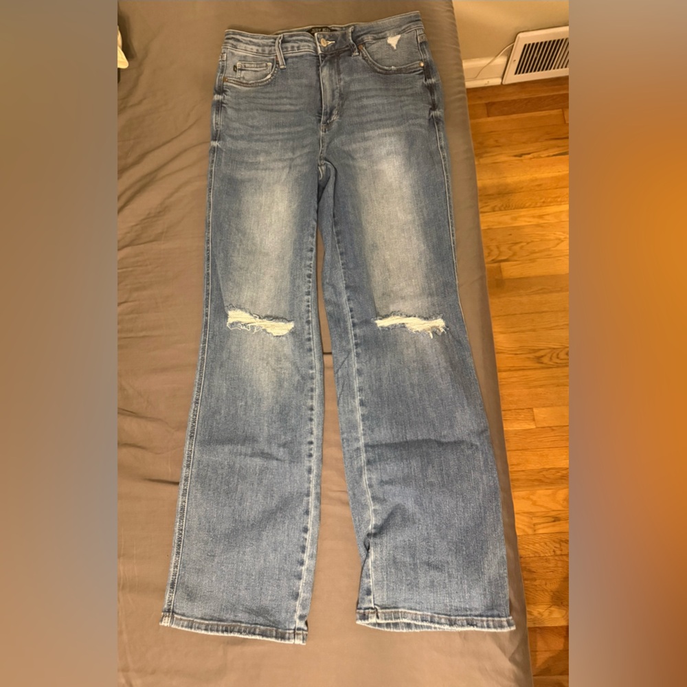 Judy Blue Women’s Light Blue Straight Jeans